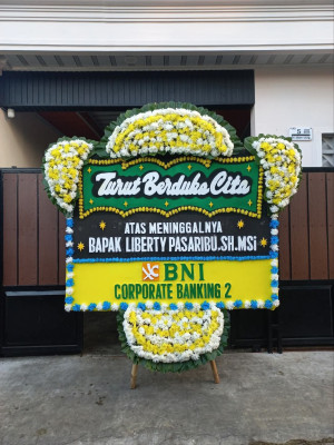 Papan Bunga Duka di Perapen